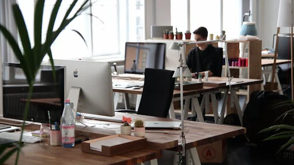 深圳企業(yè)為什么要搭建公司網(wǎng)站？對企業(yè)有什么幫助？